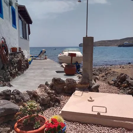 Casa Marinera En La Orilla Del Mar Tatil Evi Lajita