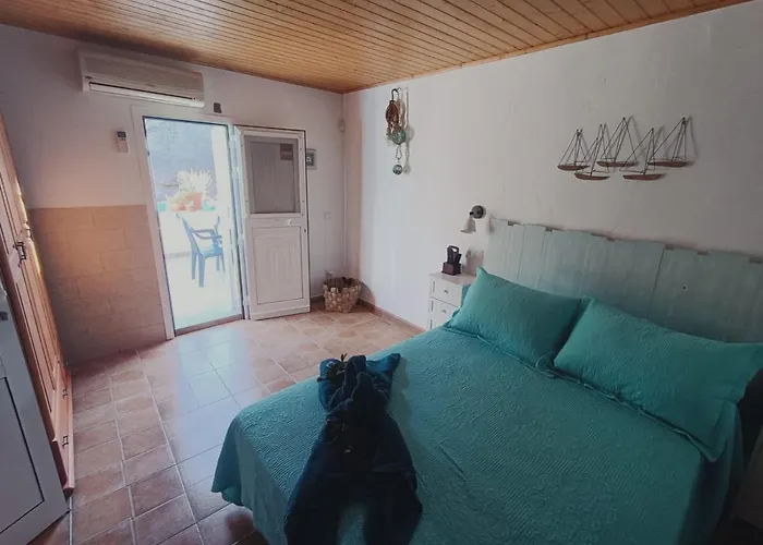 Casa Marinera En La Orilla Del Mar *