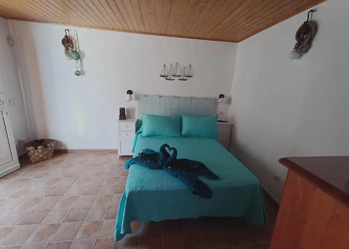 Casa Marinera En La Orilla Del Mar *